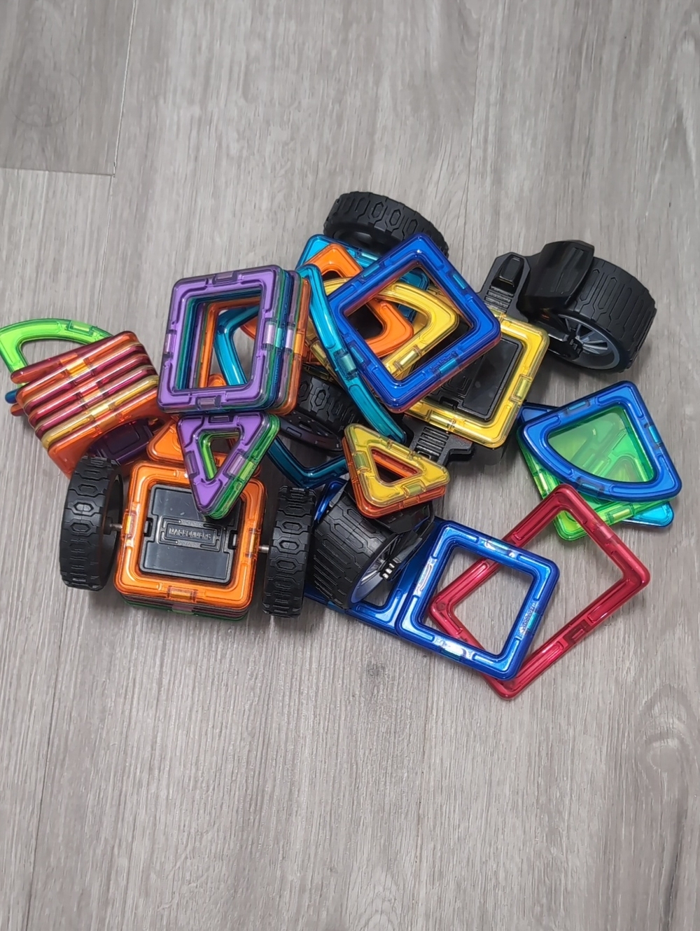Magnetic Building Tile Vehicle Set - Multicolor